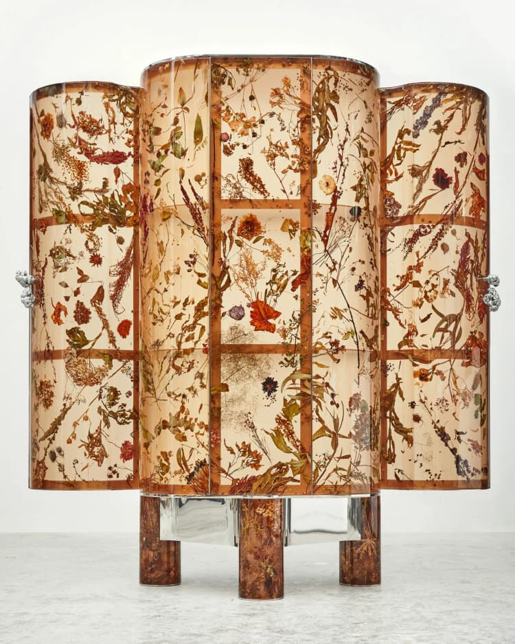 The craftsmanship of refining distinctive materials to their deepest bespoke level. Precisely scaled and finished to the standards of leading architects and high-end design studios.